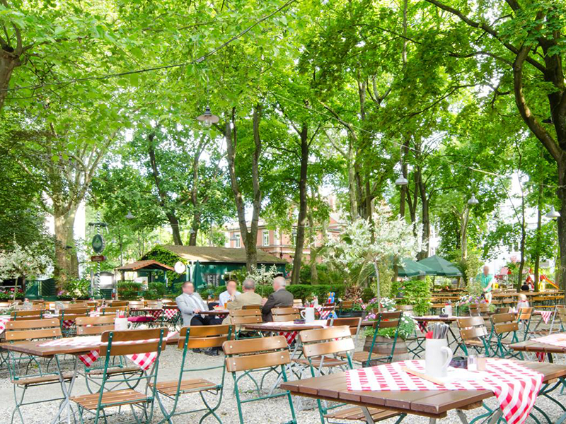 b5760-lederer-biergarten-2014-g-gross(1)